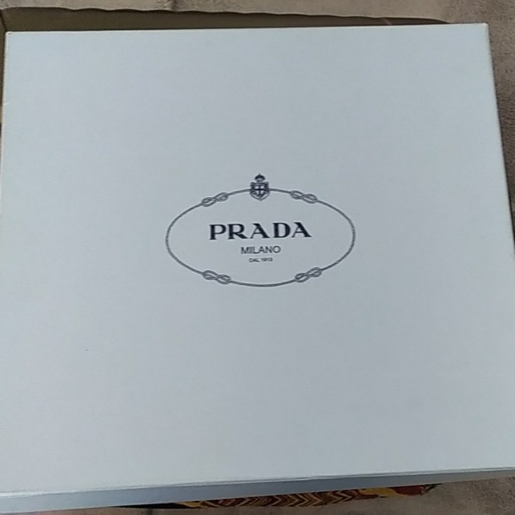 Prada NIB shoes retail 1350$ - Picture 1 of 6